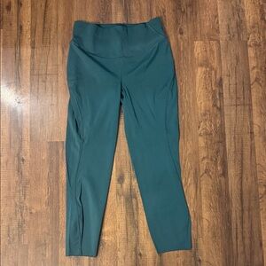 Lululemon Base Pace 23”